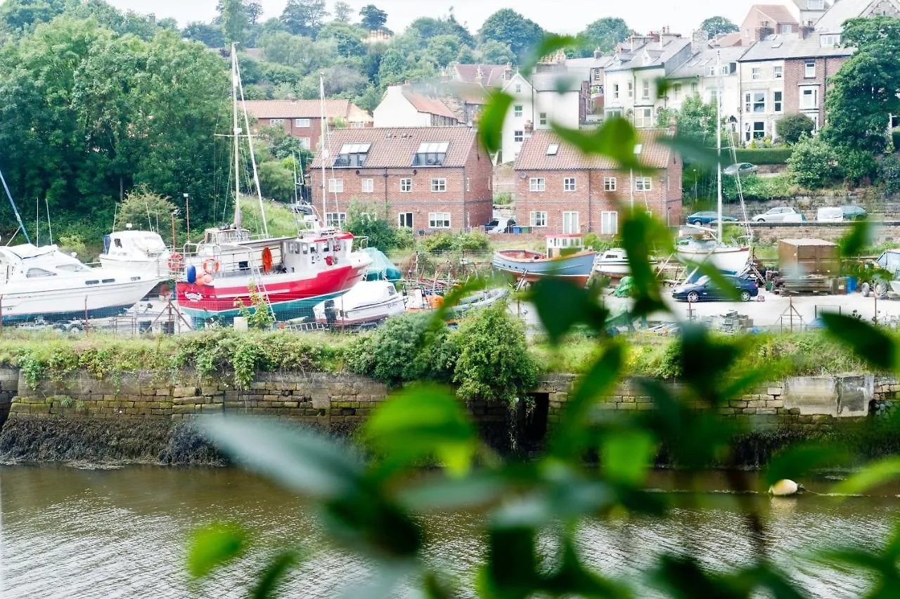 Watermark Apartments Whitby 0*,